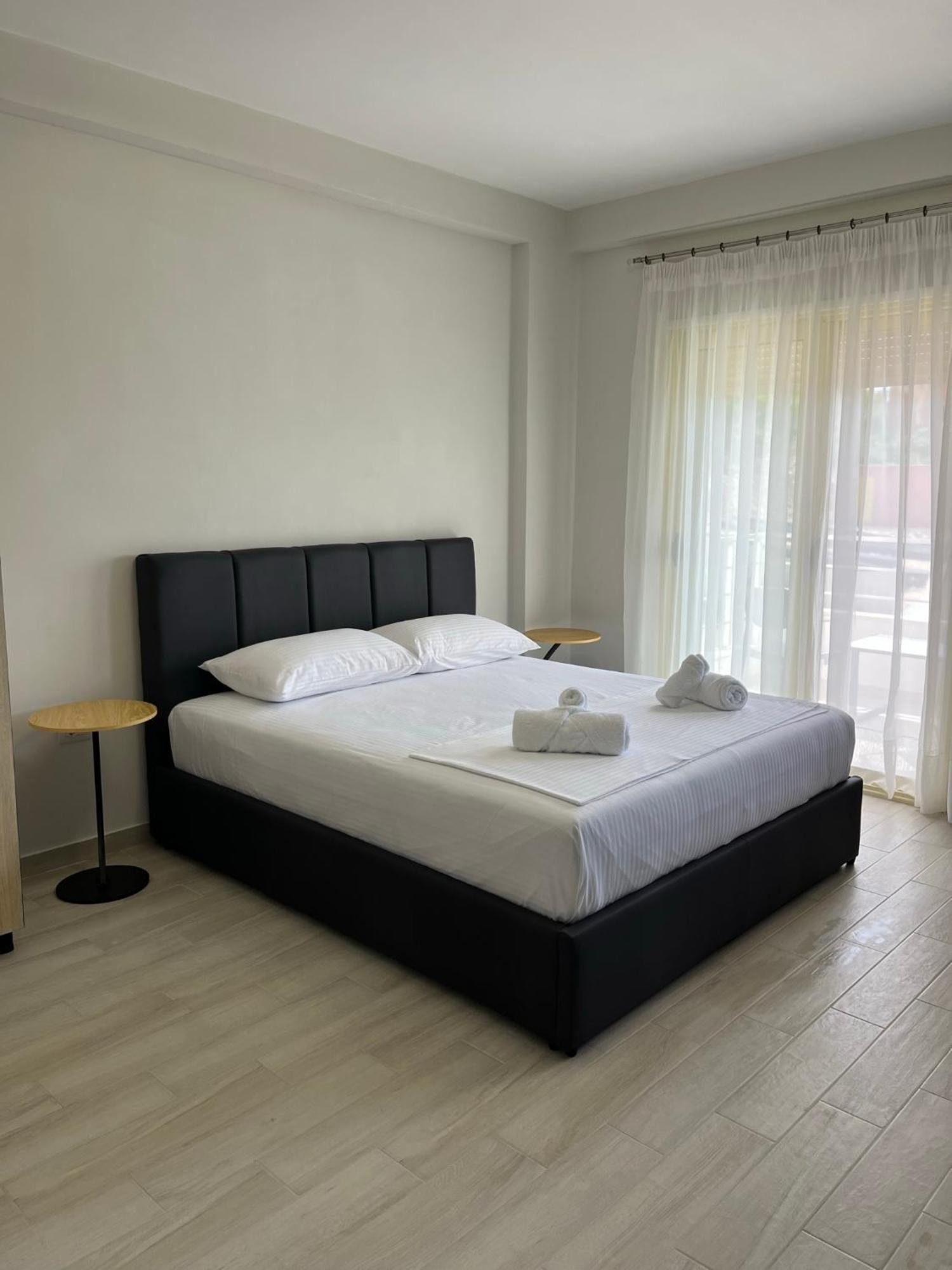Lotus Apartments Vlore Exterior photo
